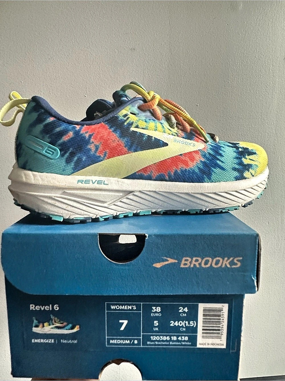 Brooks Revel 6 Women's Abstract Athletic Shoes US 7 Like New